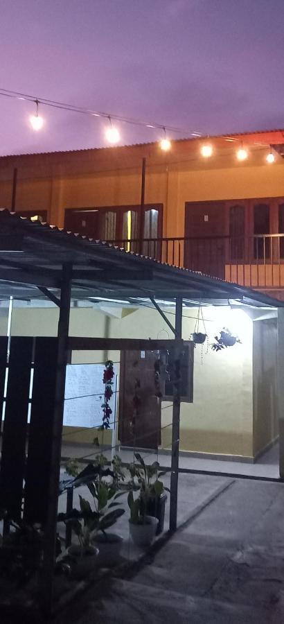 Tange Guest House Ruteng Kültér fotó
