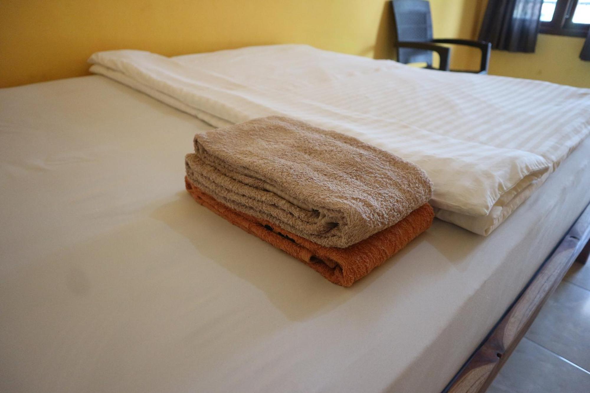 Tange Guest House Ruteng Kültér fotó
